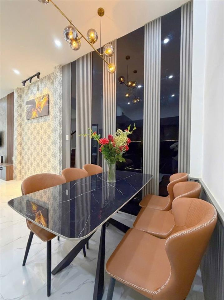 ♥ Nhà Kiệt Núi Thành ngay Quảng Trường, 50m2, 3 tầng còn mới, 4.xx tỷ