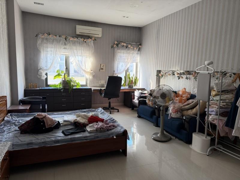 ♥ Mặt Tiền Nguyễn Văn Linh, 106m2, 4 tầng, Giá tốt nhất còn đường, 22.x tỷ