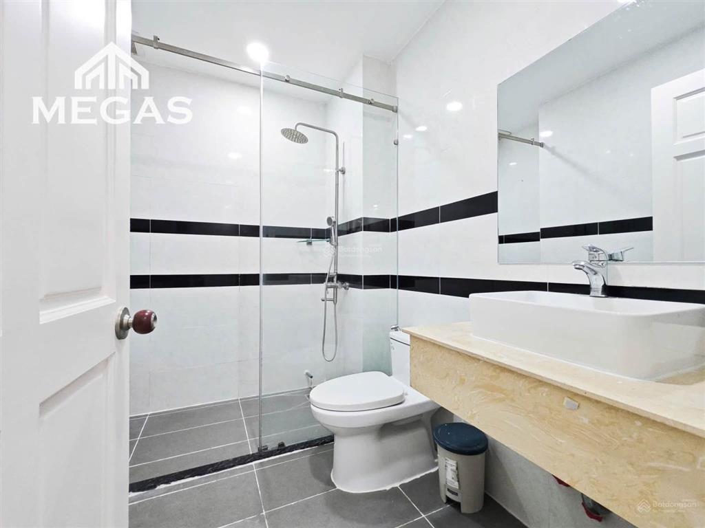 Trống sẵn căn 1 phòng ngủ ban công rộng thoáng ngay hưng phước cạnh secc, crescent mall