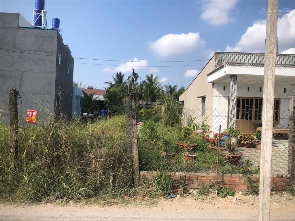 Bán đất xã mỹ hạnh nam, đường gò hưu vào 300m,ngay chợ, dt 120m2.giá 1,28 tỷ đất thổ shr 0901 620 ***