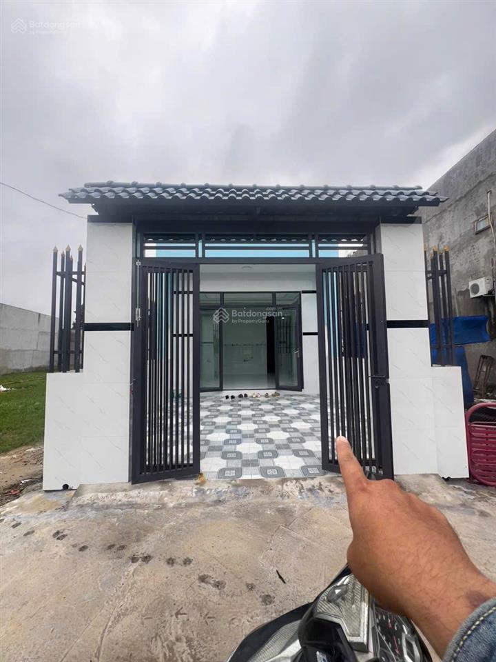 Bán nhà xã mỹ hạnh nam 2pn, 1wc, mặt tiền đường ô tô dt 117m2, 1,5 tỷ, full thổ shr,  0901 620 ***