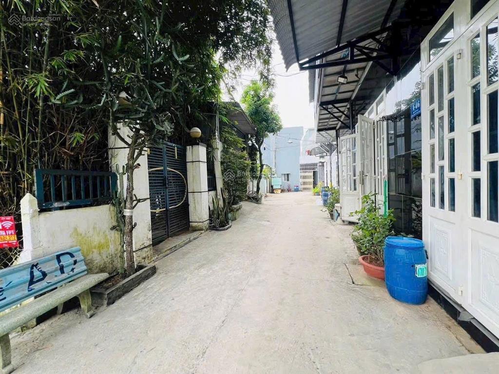 Bán đất xã mỹ hạnh nam, đường gò hưu vào 300m,ngay chợ, dt 149m2.giá 1,25 tỷ đất thổ shr 0901 620 ***