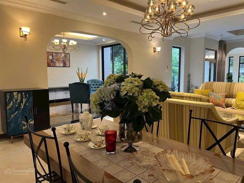 Bán biệt thự bán đảo linh đàm mặt phố nguyễn duy trinh 254m2 mt 12.5m 65 tỷ( nhỉnh 250tr/m)