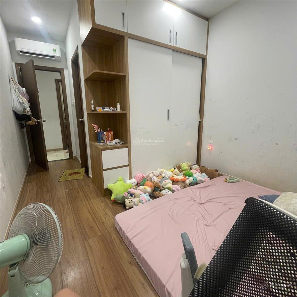 Chính chủ cần bán bcons garden 2pn/2wc full nt giá 1ty880 bao thuế phí
