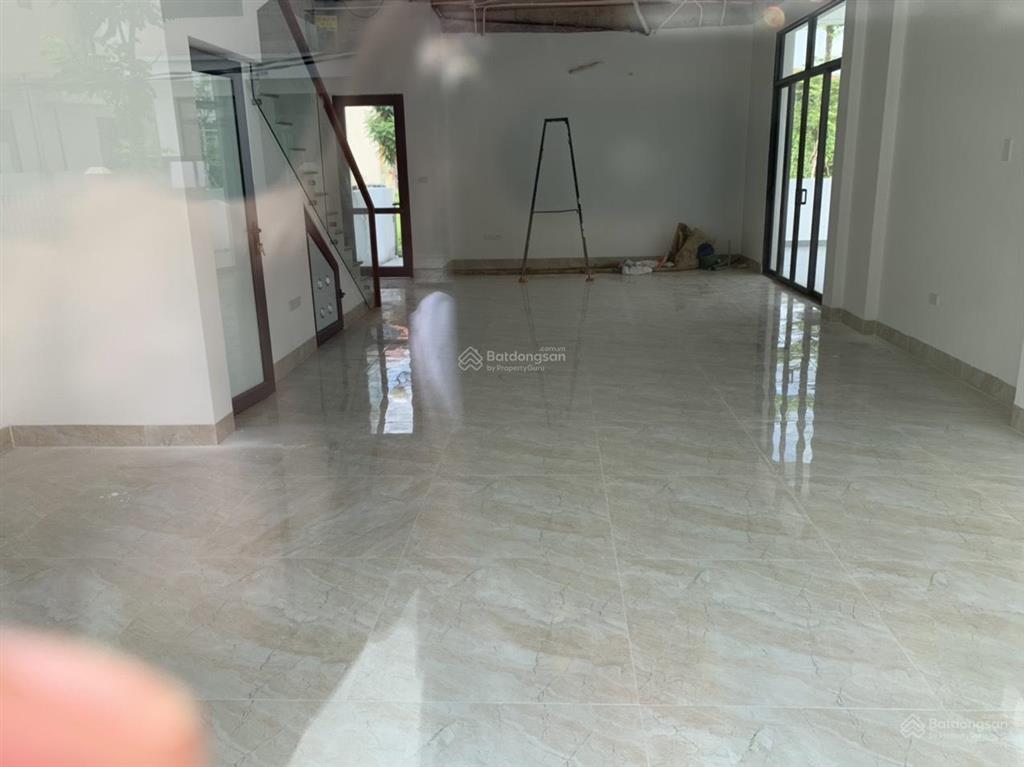 Cho thuê biệt thự dương nội, diện tích 198m2, mặt đường lớn, phù hợp kinh doanh, văn phòng