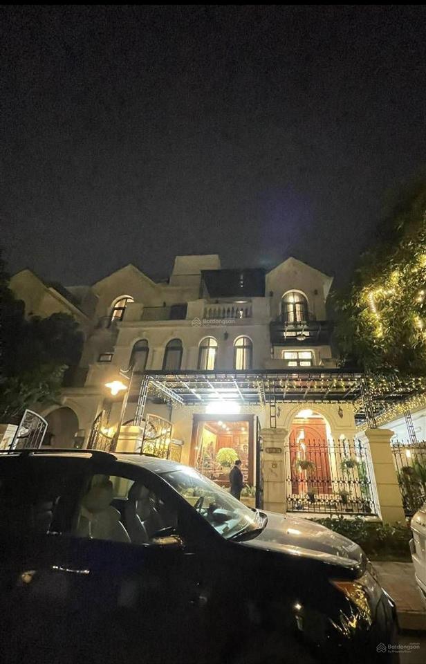 Bán nhà biệt thự vinhomes riverside, 140 tỷ, 225 m2, hàng hiếm tại phúc lợi, long biên, hà nội