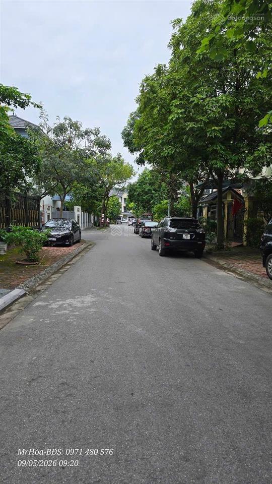 Bt liền kề xây thô  bt7 khu đt việt hưng . dt 176m ,mt 8m vị trí đẹp