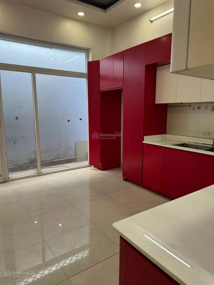 Bán nhà riêng 4 tầng,cn 70m2,4pn, đường thông tây hoà pla quận 9 cũ