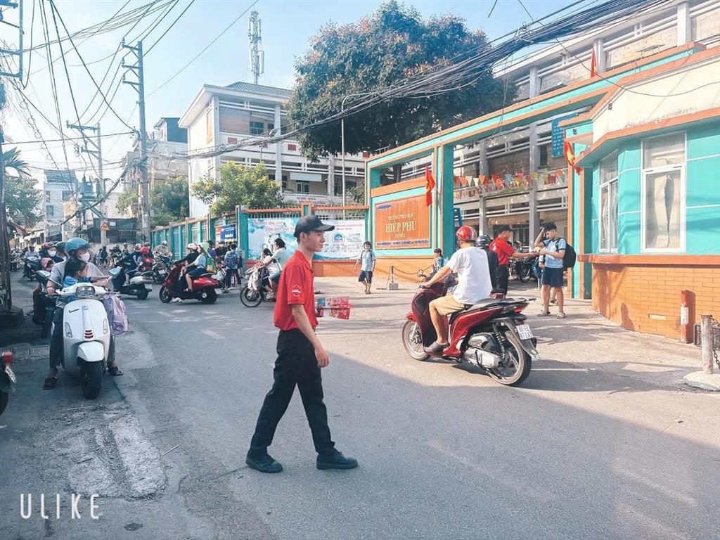 Bán nhà 1 trệt 1 lầu 17m²  phường hiệp phú  hẻm thông đường lê văn việt