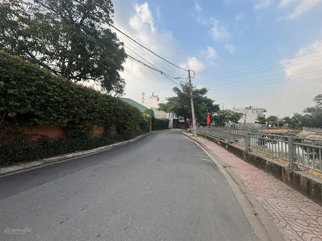 Đất đẹp tx21, 4x28m full thỗ cư đường nhựa khu đồng bộ 12m.