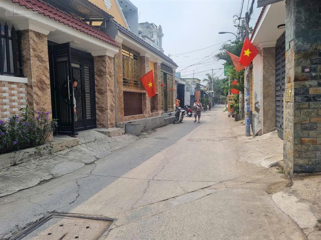 Nhà cấp 4 mặt tiền thạnh xuân 39, dt 6,9x23m có 139m2 thổ, cách hà huy giáp 300m