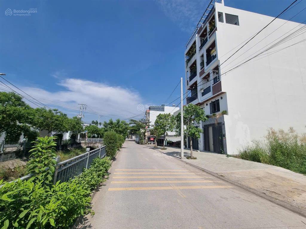 Lô đất 4,5x28m gần full thổ ngay trung tâm phường, mặt tiền đường đôi ven kênh cực đẹp