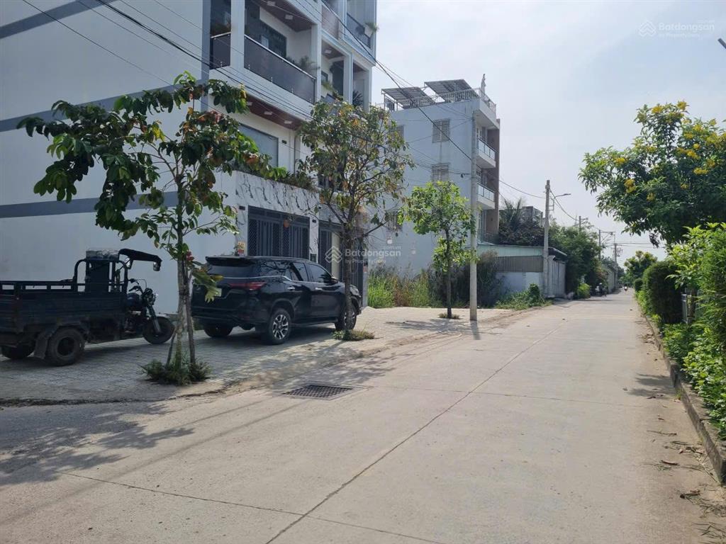 Lô đất 4,5x28m gần full thổ ngay trung tâm phường, mặt tiền đường đôi ven kênh cực đẹp