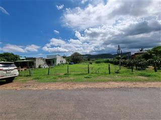 Đất chính chủ mặt tiền dt711,gần 2 sào có 500m2 thổ cư