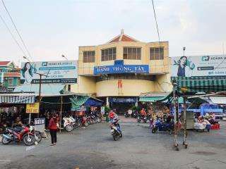 Nhà mặt tiền chợ hạnh thông tây, 1 trệt 3 lầu, dt 80m2 thổ cư, đường nhựa 12m thông qua bv hồng đức