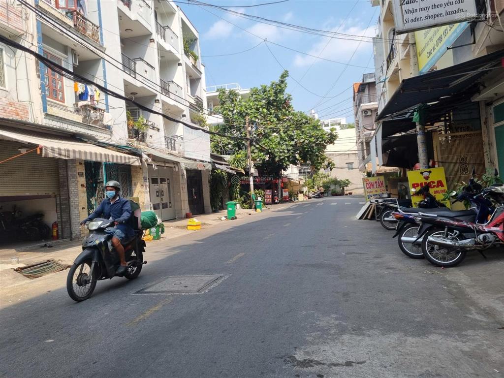 Nhà mặt tiền chợ hạnh thông tây, 1 trệt 3 lầu, dt 80m2 thổ cư, đường nhựa 12m thông qua bv hồng đức