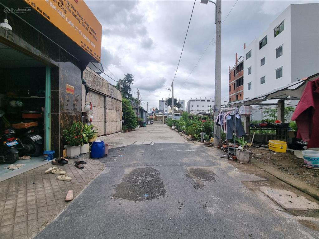 Đất 1 xẹt thạnh xuân 25, 4x14.5m full thổ cư, kdc xây kín
