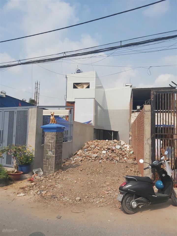 Mặt tiền cống số 2 tx52, 4x25m, cách hà huy giáp 500m.