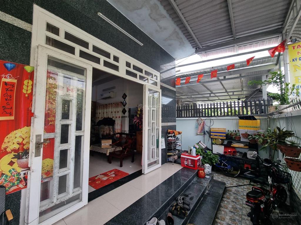 Bán nhà mặt tiền nhị bình 9, dt 14.2mx14m cách sông sg 200m.