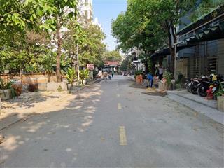 Cho thuê kho 300m2 sàn, gần ub phường, ngã tư nguyễn thị sáu  thạnh lộc 29
