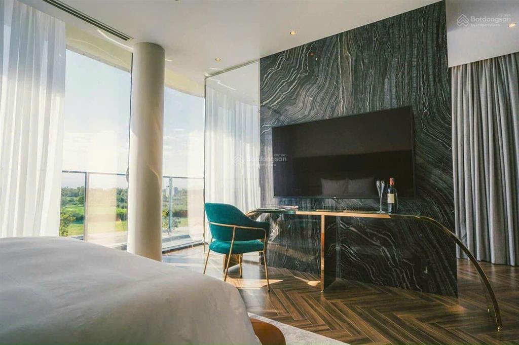 Bán gấp bt regal victoria, căn góc cuối cùng ở dự án, dt 358m2 siêu đẹp.
