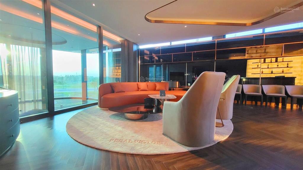 Bán gấp bt regal victoria, căn góc cuối cùng ở dự án, dt 358m2 siêu đẹp.