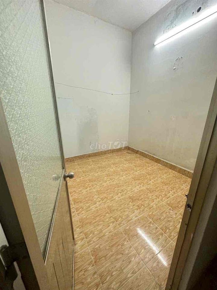 Cho thuê nhà Thới an 15 q12 cấp 4 80m 2Pn nhà mới Sơn sửa 6,5tr q12