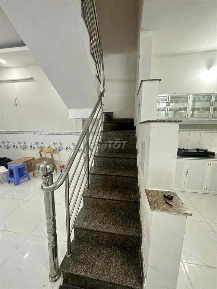 Cho thuê nhà Thới an 15 q12 cấp 4 80m 2Pn nhà mới Sơn sửa 6,5tr q12
