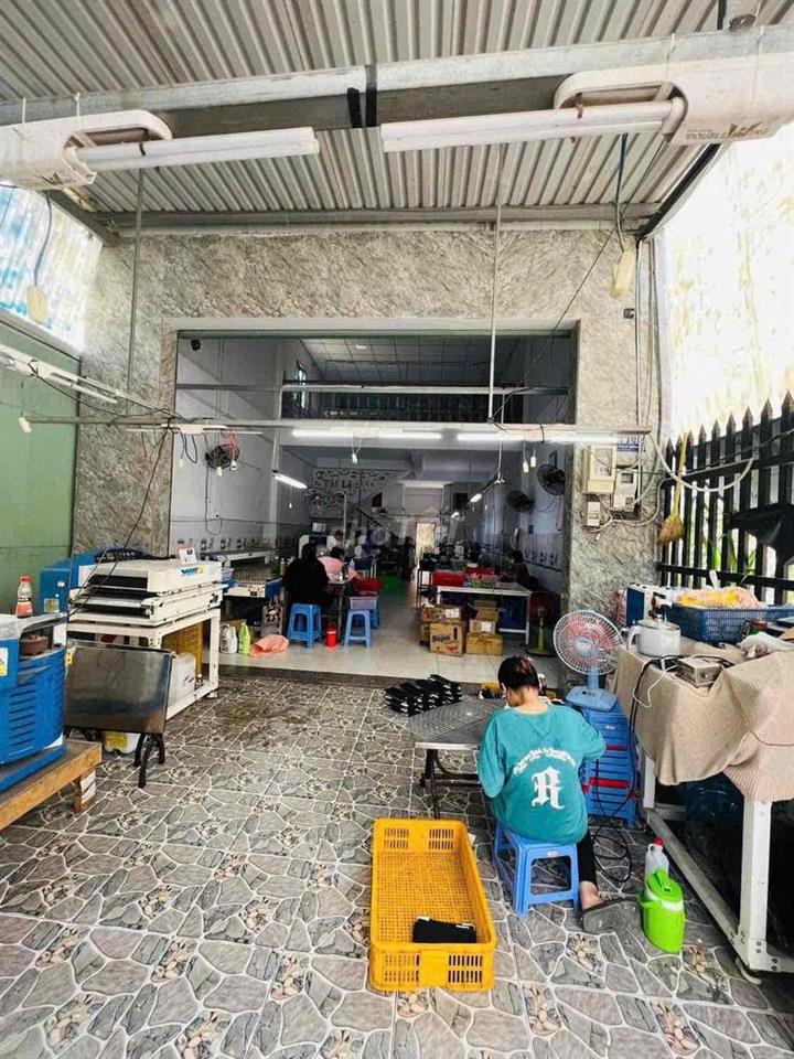Cho thuê nhà Hiệp thành 13 q12 109m 2Pn 7,5tr ngay công viên