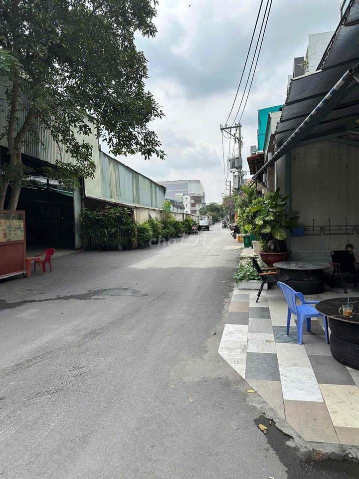 Cho thuê nhà làm kho Thạnh Xuân 14 q12 150m sd đường xe tải thông 8tr