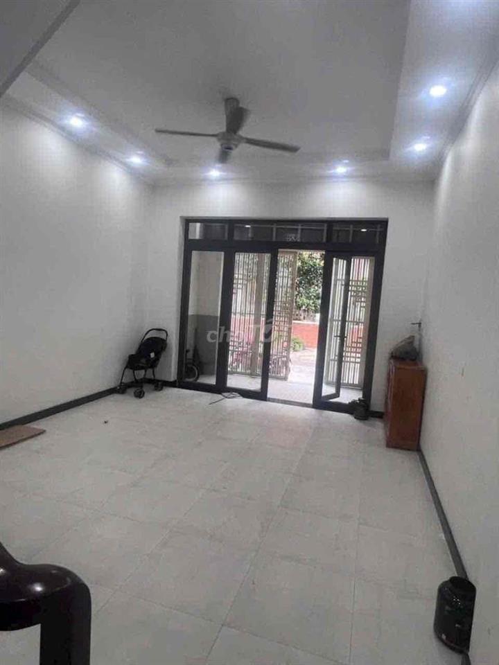 Cho thuê nhà mới keng Hiệp thành q12 hxh đậu cửa về GV 5p 2PN 150m 7tr