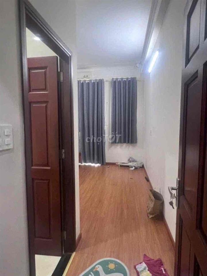 Cho thuê nhà mới keng Hiệp thành q12 hxh đậu cửa về GV 5p 2PN 150m 7tr