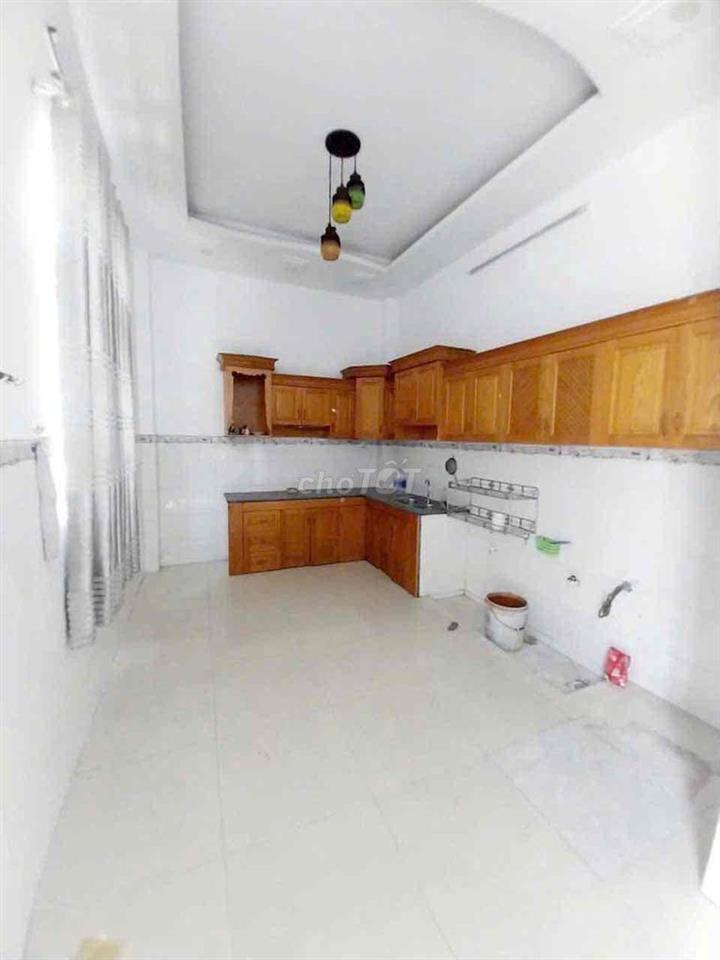 cho thuê nhà góc 2mt Tân thới hiệp q12 1lầu 200m 2PN giá 10tr ở vp cty
