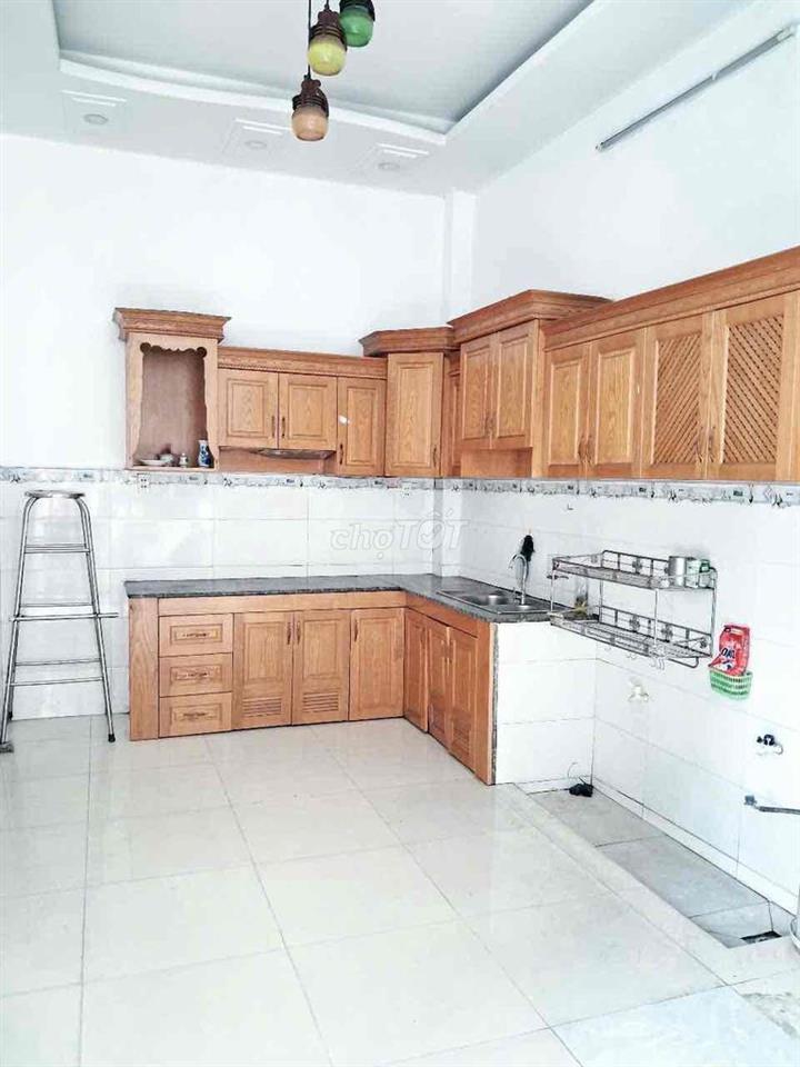 cho thuê nhà góc 2mt Tân thới hiệp q12 1lầu 200m 2PN giá 10tr ở vp cty