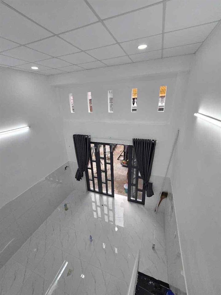 cho thuê nhà Tân thới hiệp Q12 105m 2lầu 4PN 3wc hxh thông giá 7tr mới