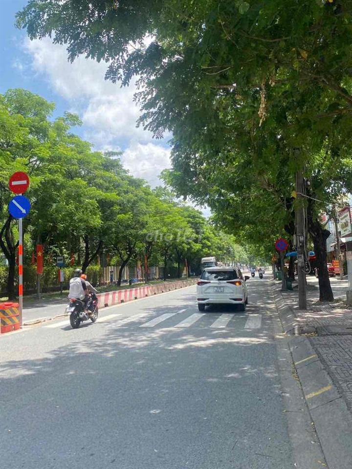 Cho thuê kho mặt tiền Lê Thị riêng Thới an q12 240m 18tr tl cont chạy