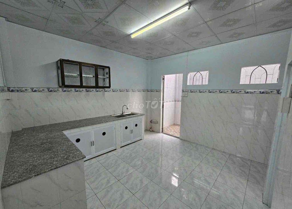Cho thuê nhà mới xây chưa ai ở 160m sd trệt lửng9tr  hẻm xe tải thông
