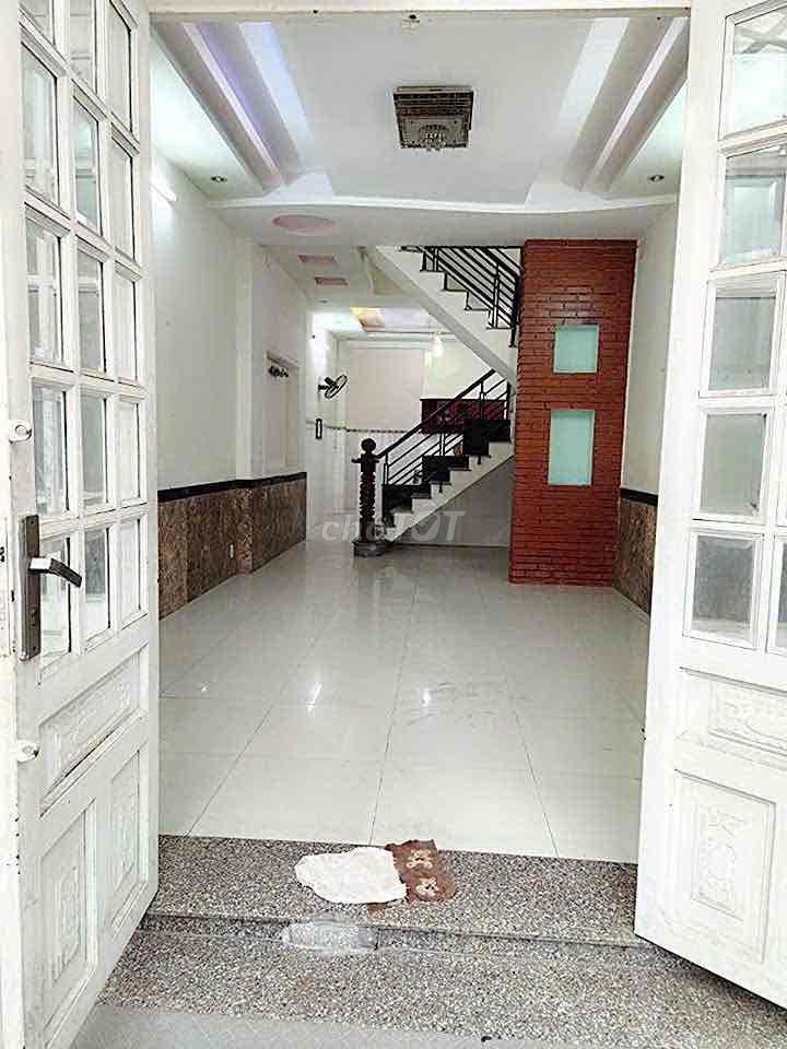 Cho thuê nhà gần trường Trần Quang Khải TCH q12 2lầu 210m sd 3PN 3wc8t