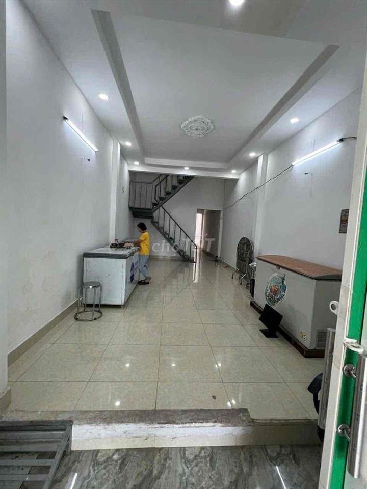 Cho thuê nhà mặt tiền Lê thị riêng giá tẻ 320m 1lầu 11tr vừa ở kd mọi