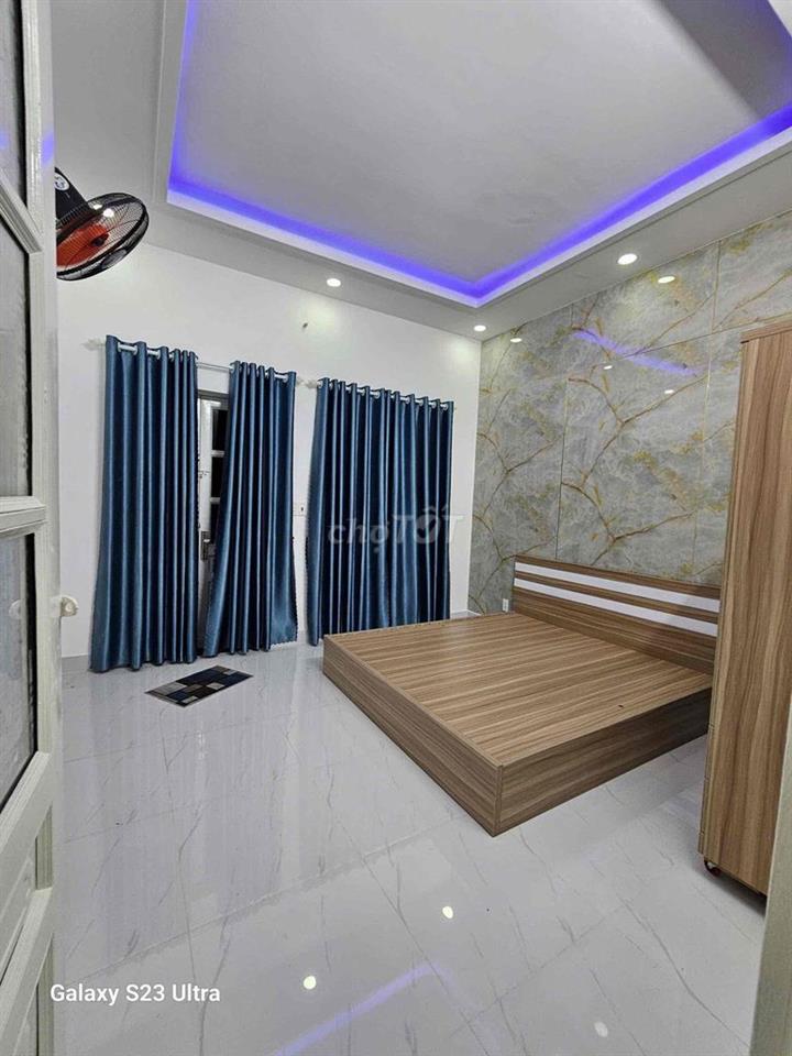 Cho thuê nhà Huynh thi hai TCH q12 mới đẹp 1lầu 120m 2PN hẻm 5m 8tr