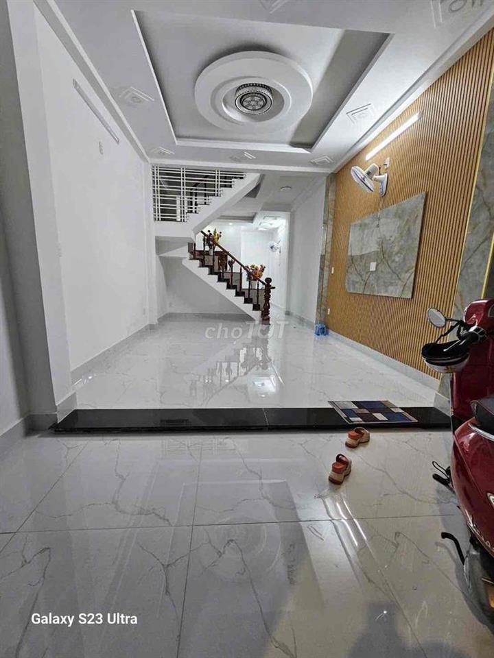 Cho thuê nhà Huynh thi hai TCH q12 mới đẹp 1lầu 120m 2PN hẻm 5m 8tr