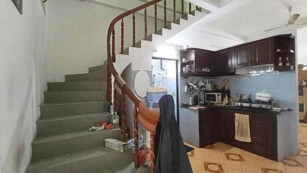 Cho thuê nhà mặt tiền Tân thới hiệp q12 1lầu 224m 3Pn 3wc 12tr