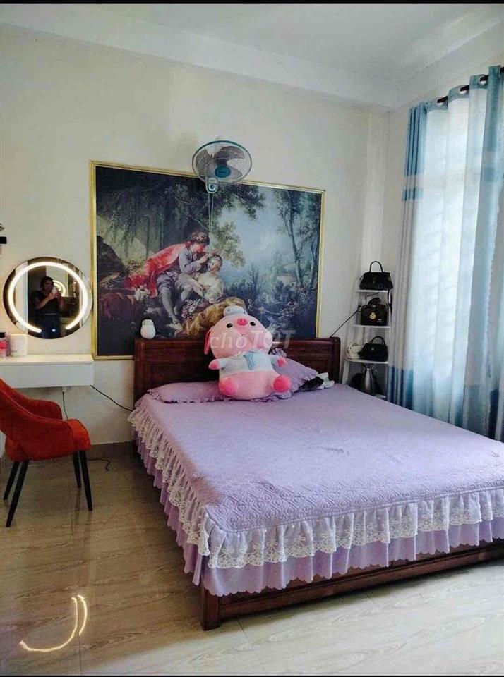 Cho thuê nhà lầu q12 full nội thất 240m 4PN 5wc hxh 9,5tr  Hiệp thanh