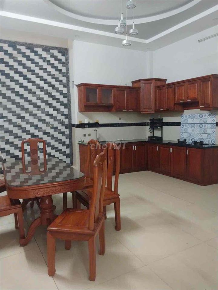 Cho thuê nhà có nội thất Trung Mỹ Tây q12 2lầu 4Pn 5wc hem 6m thông10t