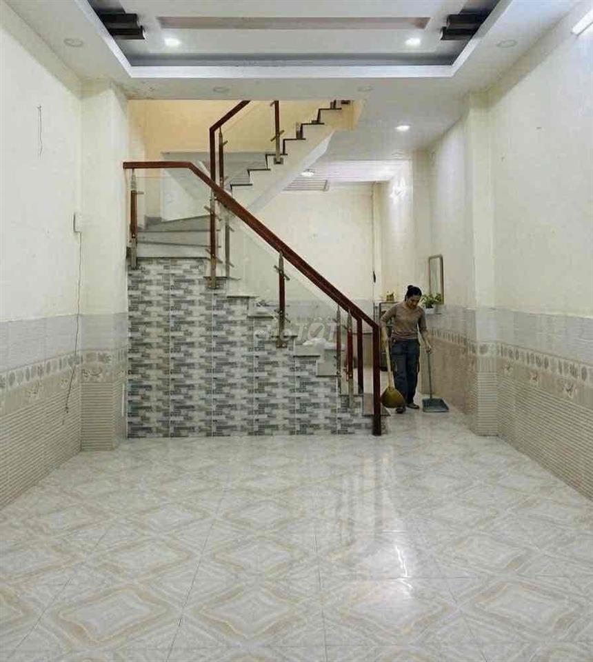 Cho thuê nhà Tân Chánh hiệp Q12 2lầu 192m 2lầu 4PN 3wc hxh 9tr đẹp mới
