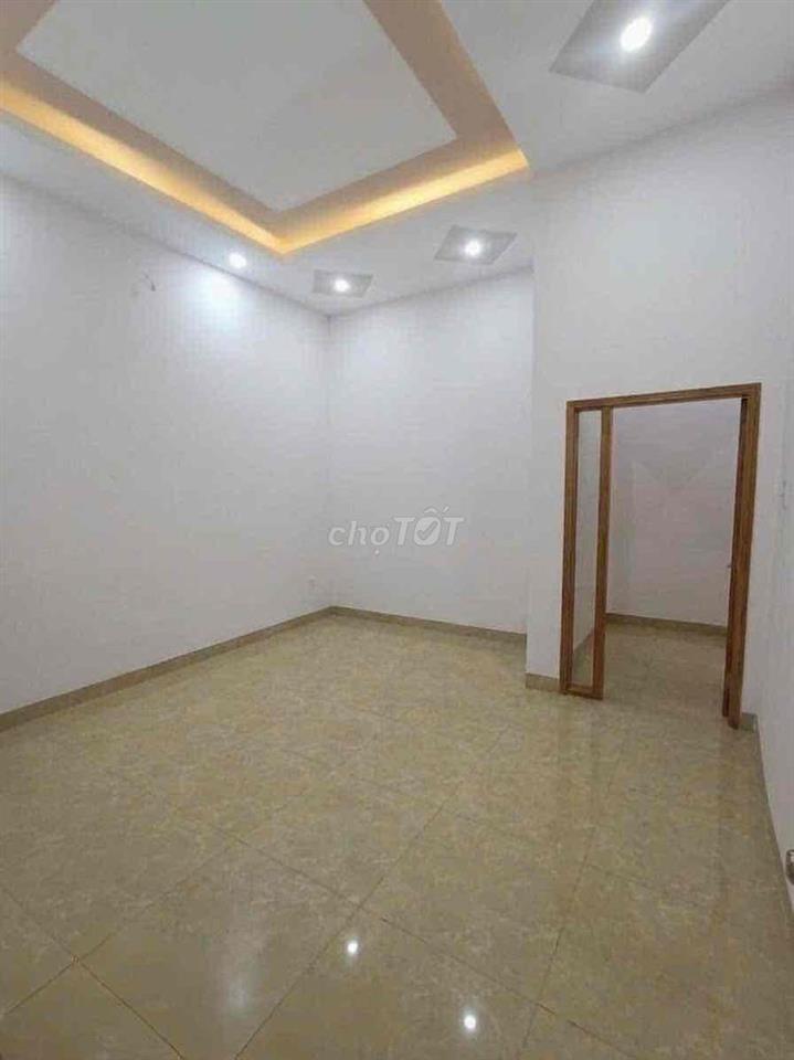 Cho thuê nhà Tân Chánh hiệp Q12 2lầu 192m 2lầu 4PN 3wc hxh 9tr đẹp mới