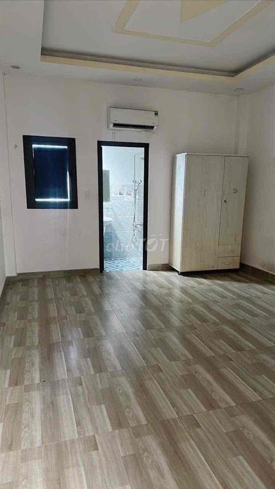 Cho thuê nhà Hiệp thành q12 đúc mới keng 1lửng 2lầu 4PN 5wc 13tr hxh