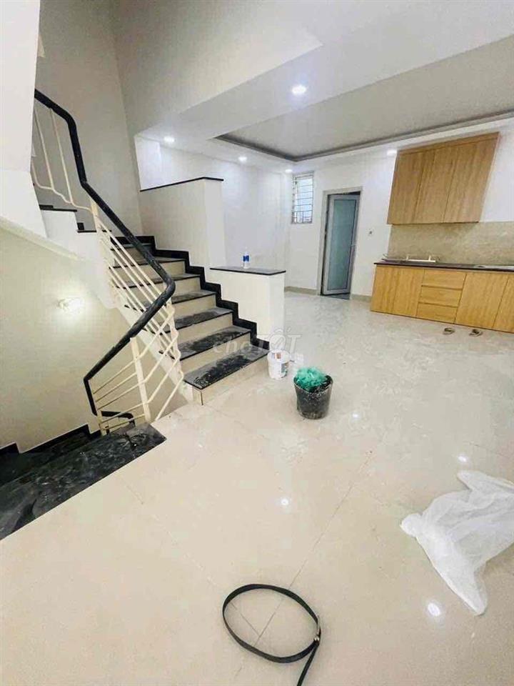 Cho thuê nhà Lê Thị riêng Thới an q12 1lửng 2lầu sd 272m 4Pn 4wc 12tr