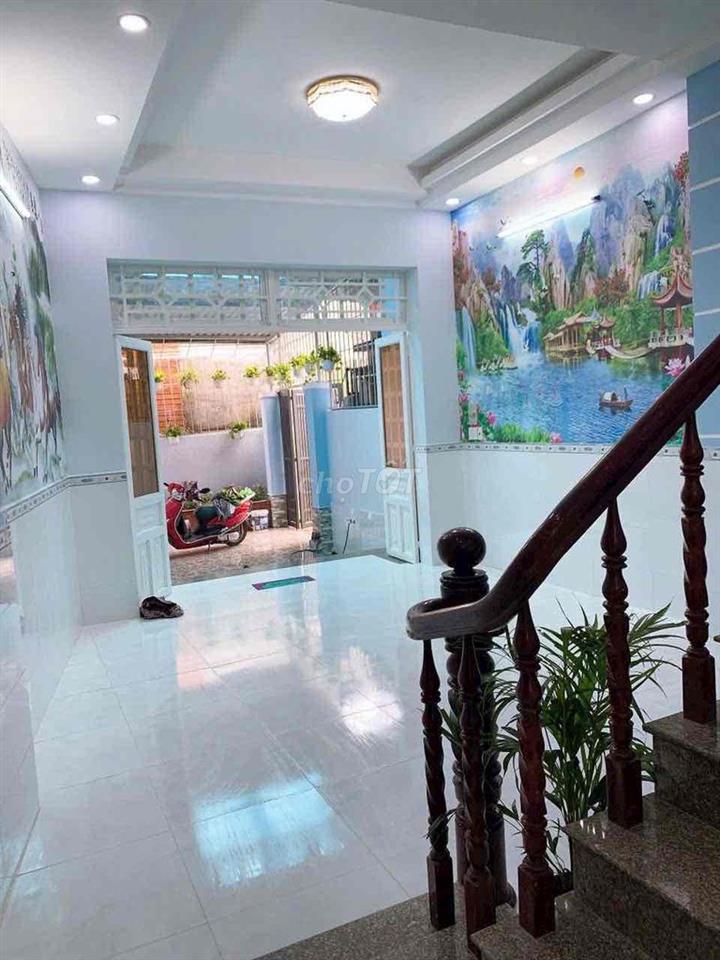 Cho thuê nhà giá rẻ Nguyễn Ảnh thủ q12 2lầu dien tích to 204m 4Pn 3wc