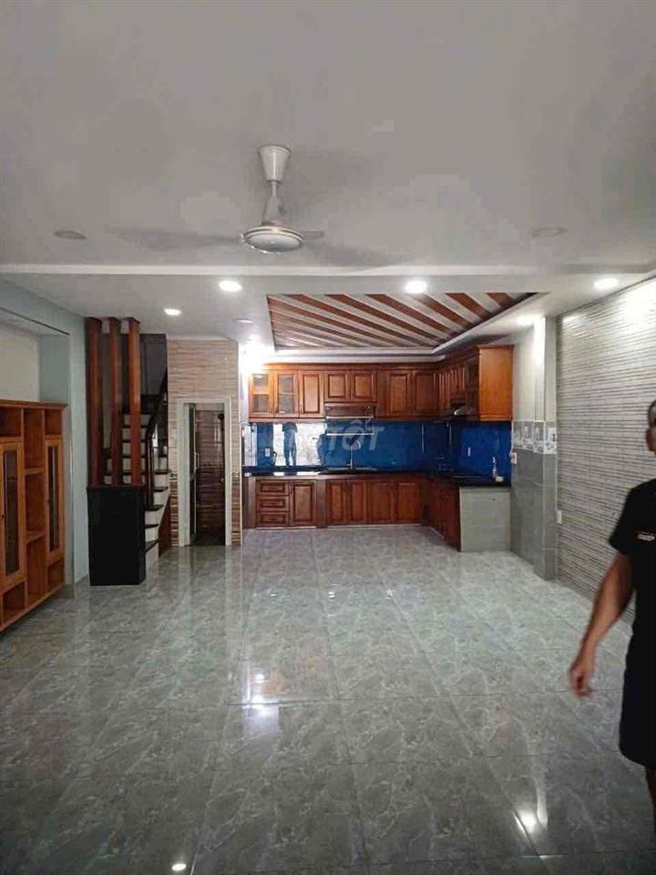 Cho thuê nhà mặt tiền Thới an q12 270m 2lầu 3Pn 3wc 12tr vừa ở vừa kd